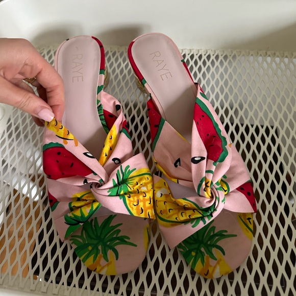 RAYE HEELS - Picture 1 of 4